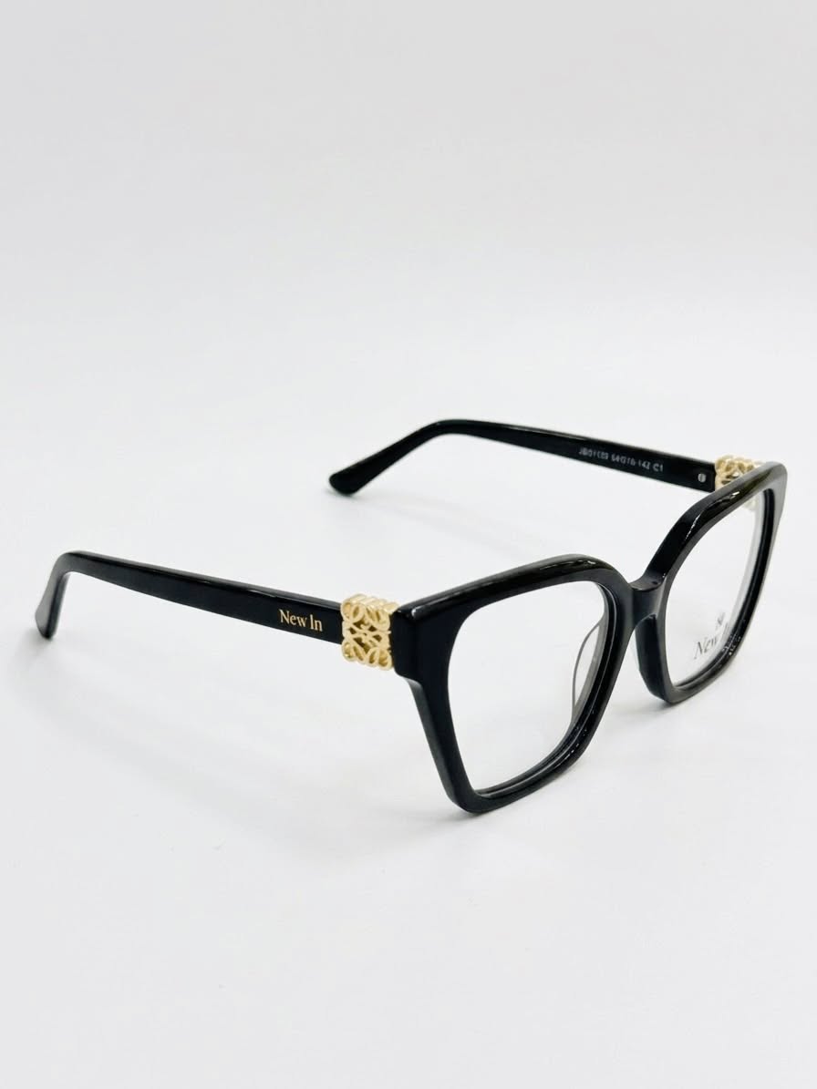 NEW IN CARRE NOIR